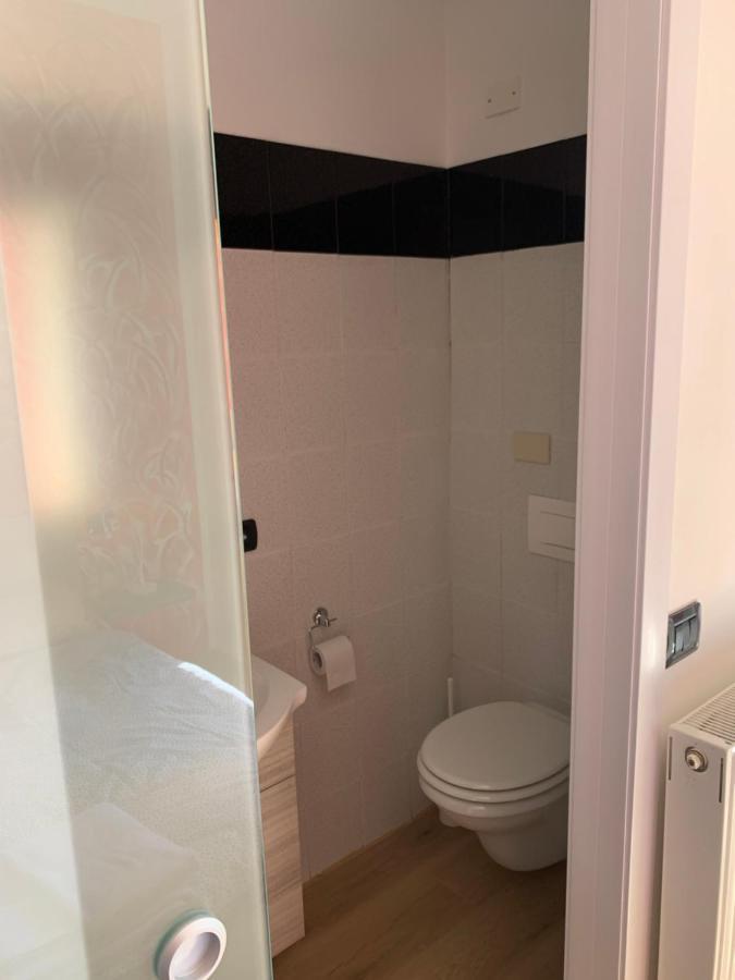 Hotel Garnì Delle Rose Ceniga Buitenkant foto
