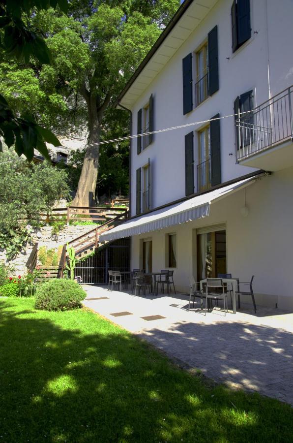 Hotel Garnì Delle Rose Ceniga Buitenkant foto